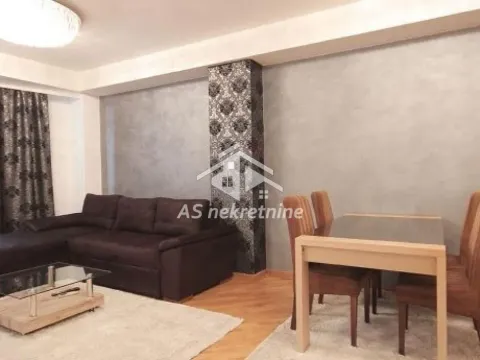 Izdavanje, trosoban stan, 89m², Stari Grad, Beograd - image 6