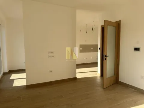 Sale, four bedroom apartment, 154m², Alibegovac, Petrovaradin - image 14