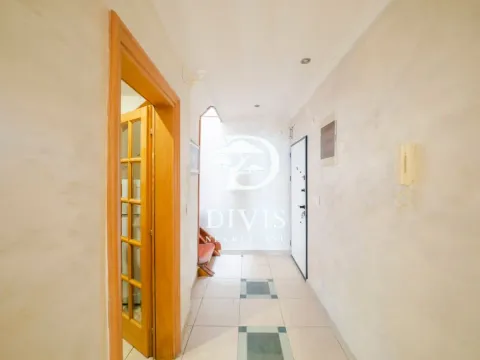 Sale, three bedroom apartment, 93m², Vračar Hram, Vračar Sve Podlokacije - image 7
