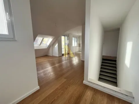 Prodaja, četvorosoban stan, 104m², Bulevar Oslobodjenja, Novi Sad Sve Podlokacije - image 2