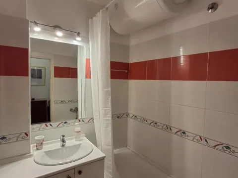 Izdavanje, trosoban stan, 69m², Savski Venac, Beograd - image 9