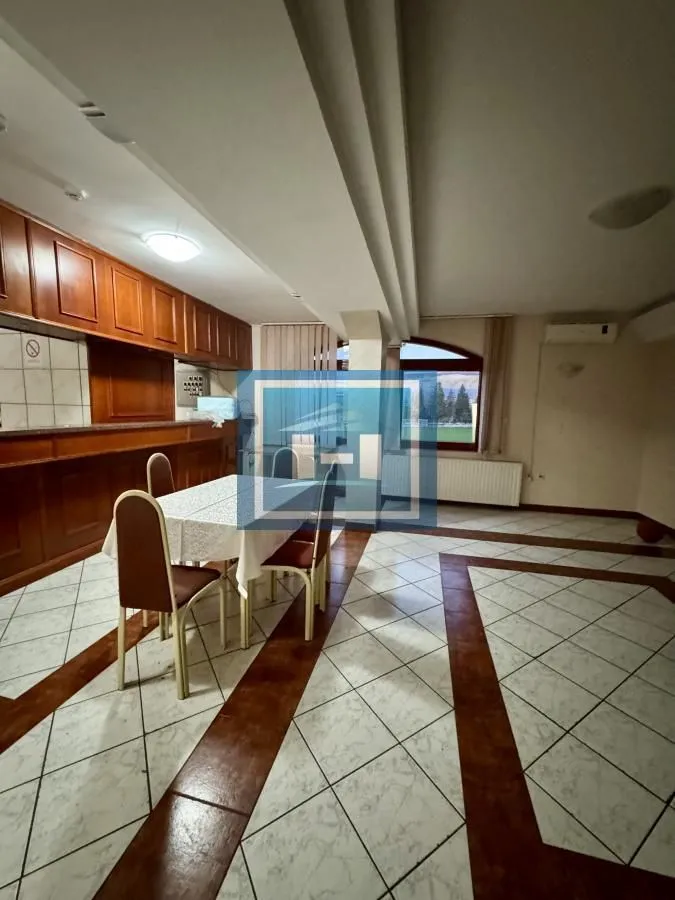 Prodaja, ugostiteljski objekat, 1560m², Despotovac, Srbija