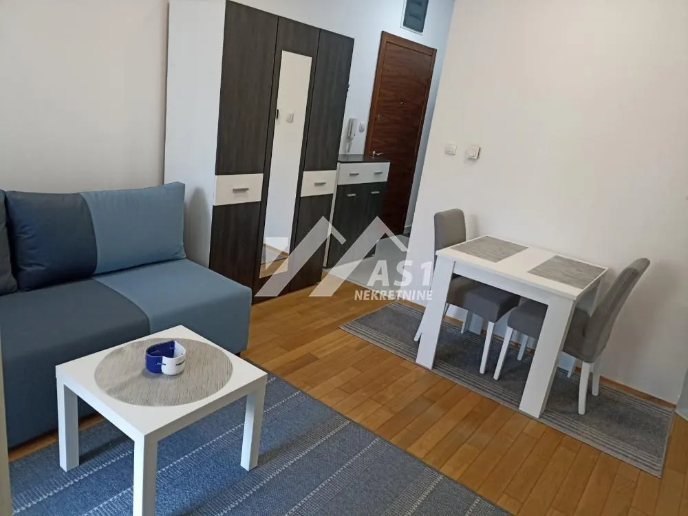 Izdavanje, jednosoban stan, 40m², Rotkvarija, Novi Sad Sve Podlokacije