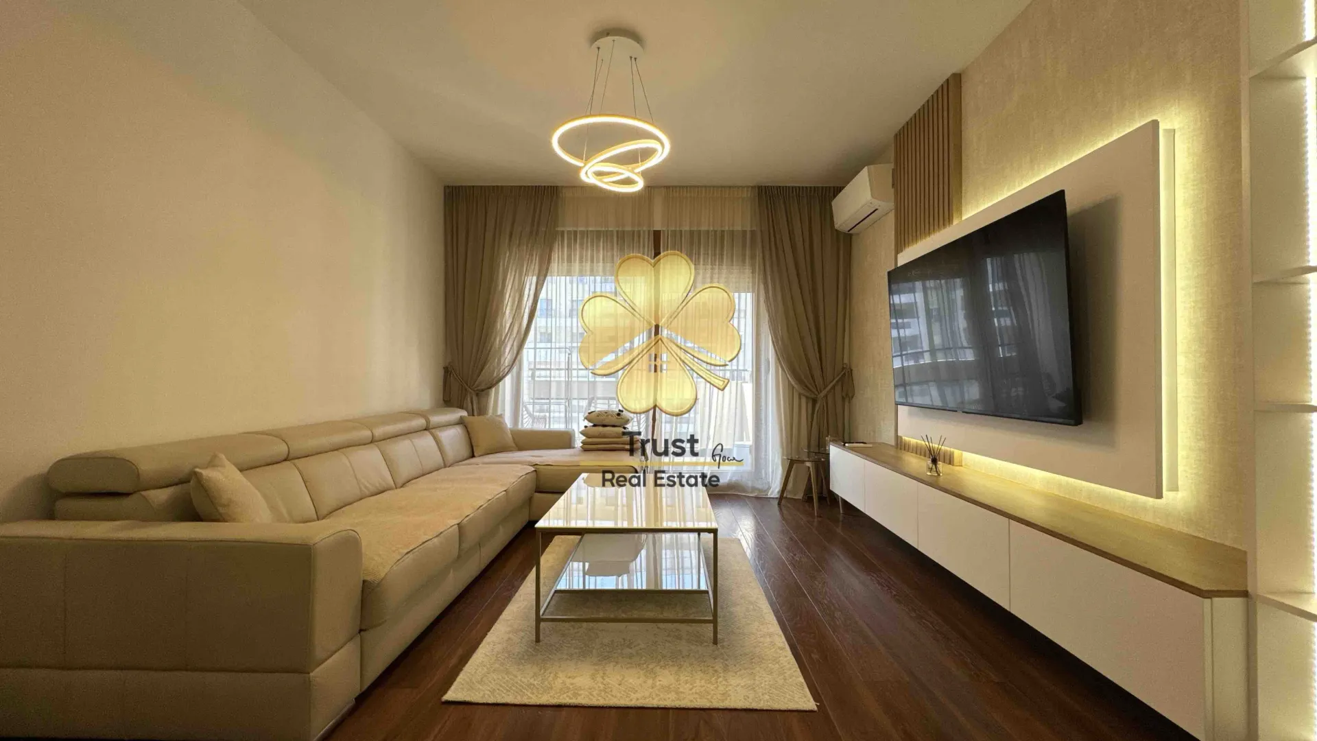 Izdavanje, jednosoban stan, 53m², Master Kvart, Podgorica