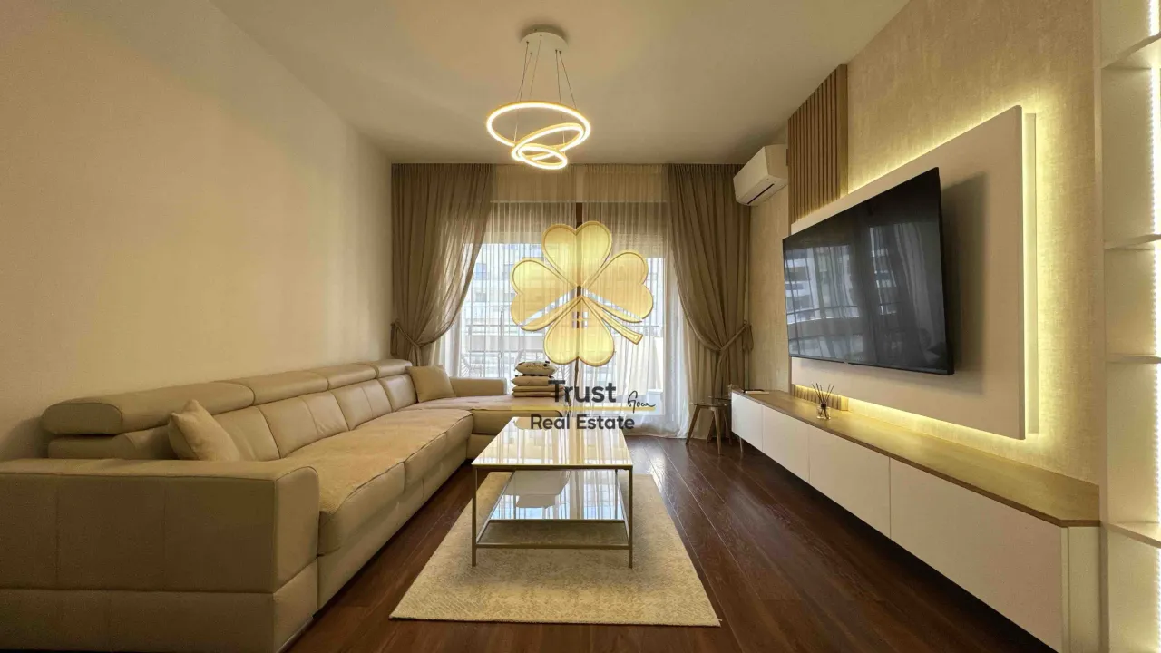 Izdavanje, jednosoban stan, 53m², Master Kvart, Podgorica