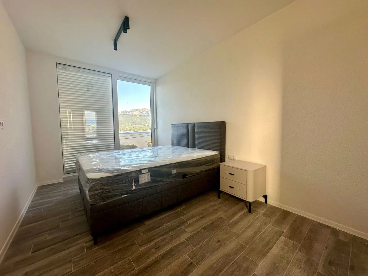 Prodaja, trosoban stan, 85m², Luštica, Tivat