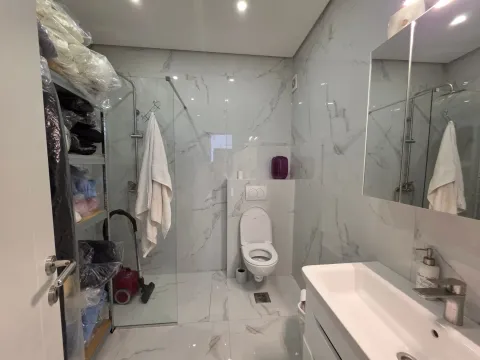 Prodaja, dvosoban stan, 91m², Budva, Crna Gora - image 12