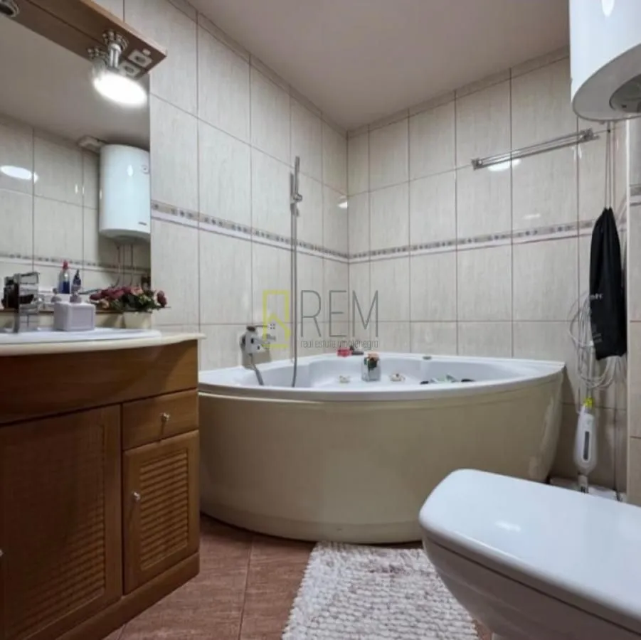 Prodaja, trosoban stan, 109m², Momišići, Podgorica