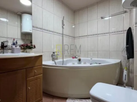 Prodaja, trosoban stan, 109m², Momišići, Podgorica - image 8