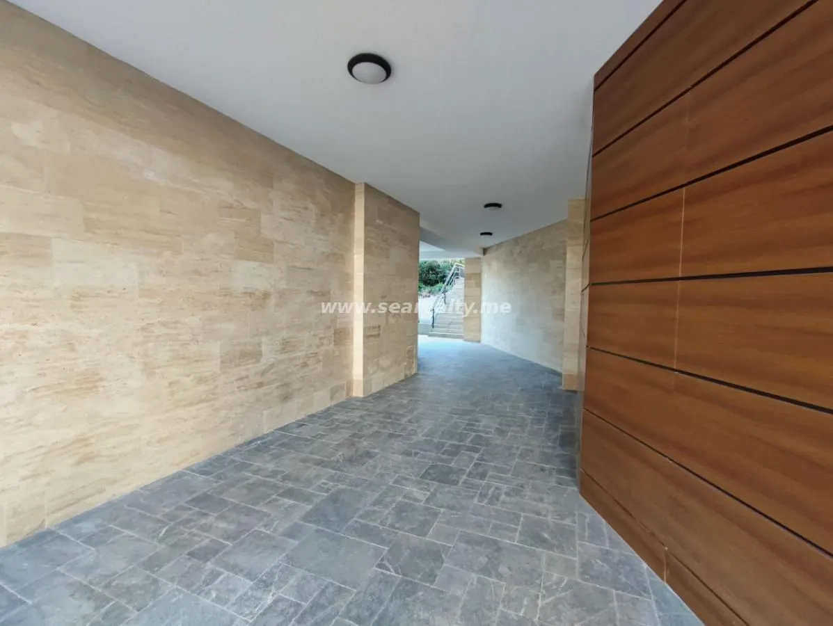 Rent, one bedroom apartment, 54m², Seljanovo, Tivat