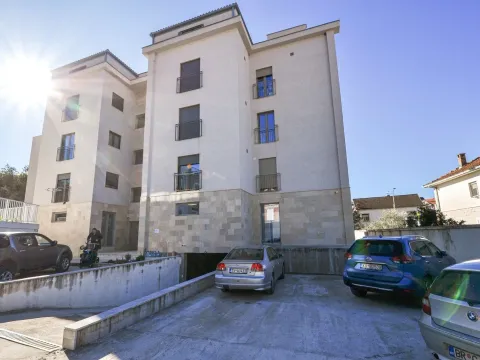 Sale, one bedroom apartment, 57m², Tivat, Crna Gora - image 4