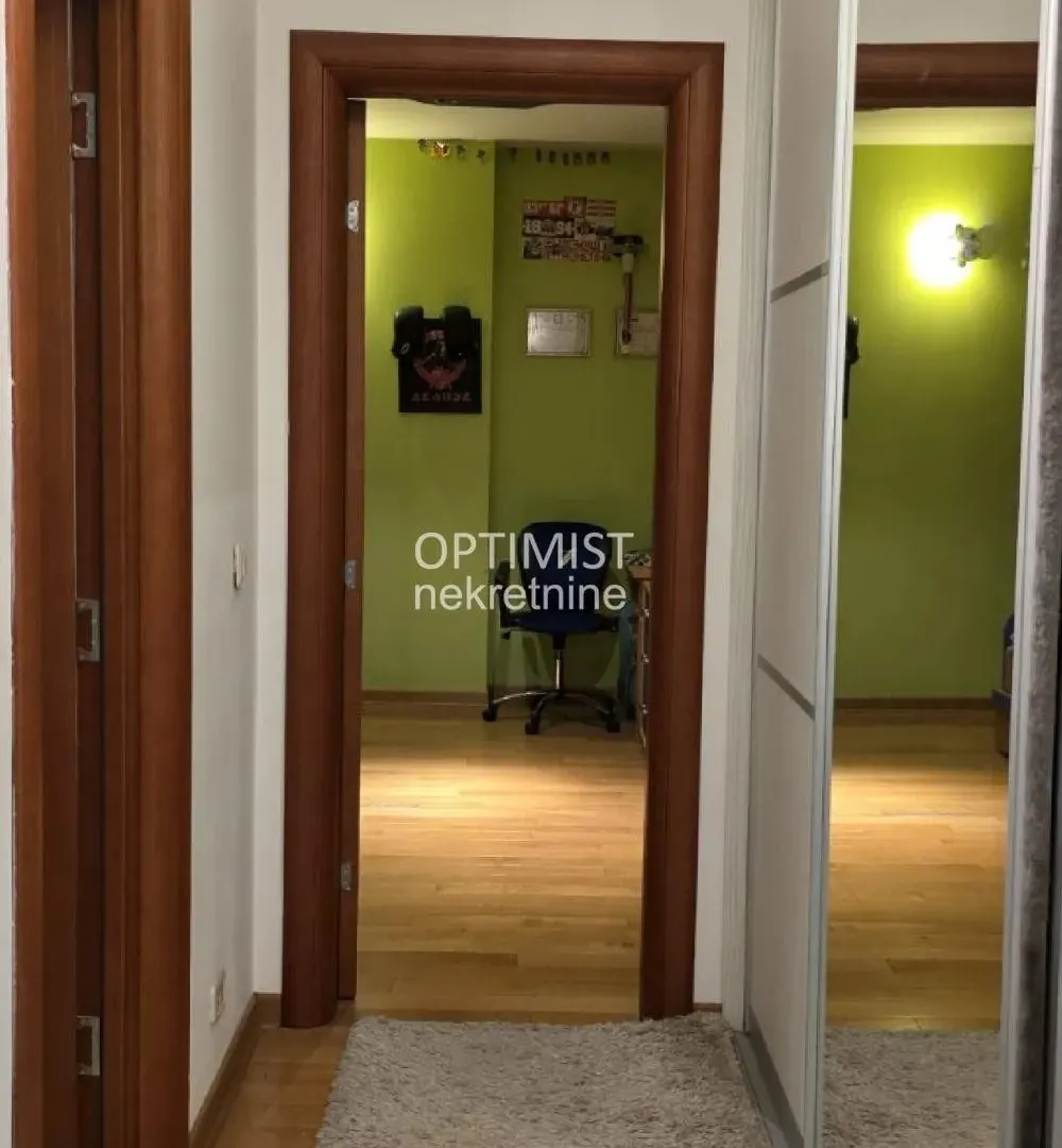 Sale, four bedroom apartment, 124m², Voždovac Sve Podlokacije, Beograd