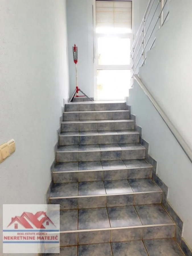 Prodaja, kuća, 264m², Korićani, Kragujevac