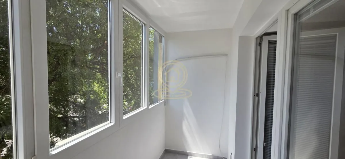 Izdavanje, dvosoban stan, 56m², Socijalno, Novi Sad Sve Podlokacije