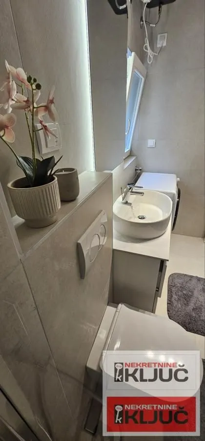 Izdavanje, stan, 36m², Centar, Novi Sad