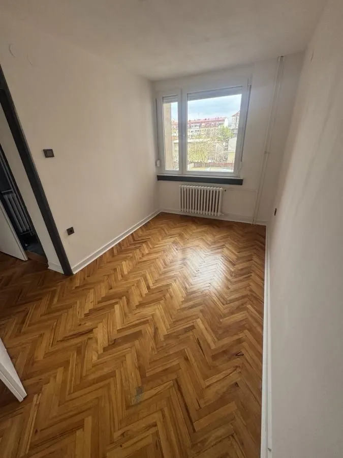 Rent, office space, 95m², Centar, Niš