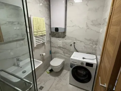 Izdavanje, jednosoban stan, 47m², City Kvart, Podgorica - image 9