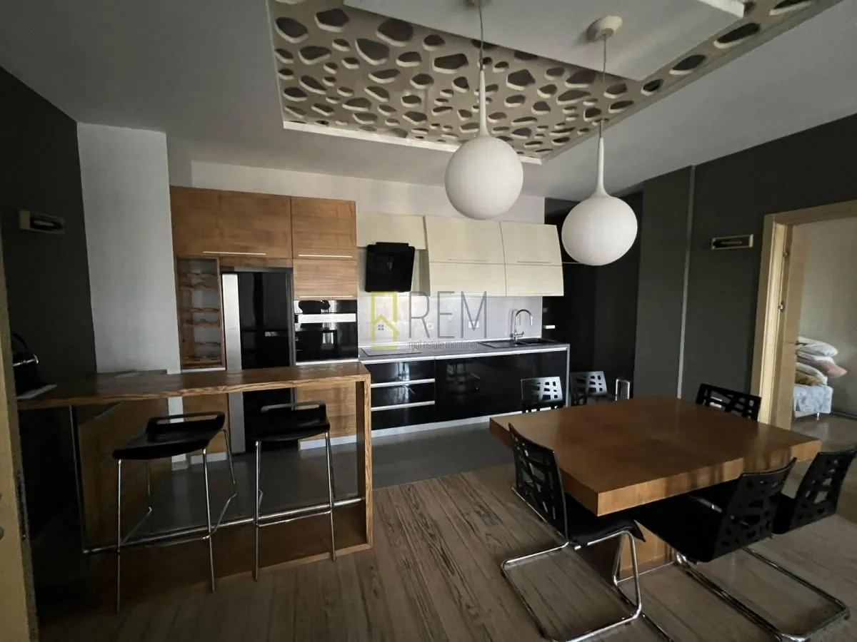 Prodaja, trosoban stan, 120m², Gorica C, Podgorica