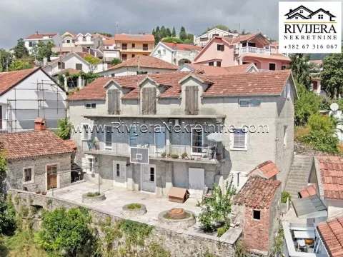 Sale, house, 314m², Centar, Herceg Novi - image 1