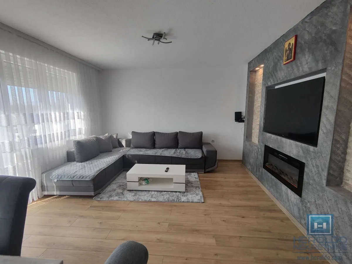 Prodaja, kuća, 270m², Budžino brdo, Jagodina