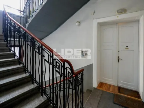 Prodaja, trosoban stan, 86m², Cvetni Trg, Vračar Sve Podlokacije - image 13