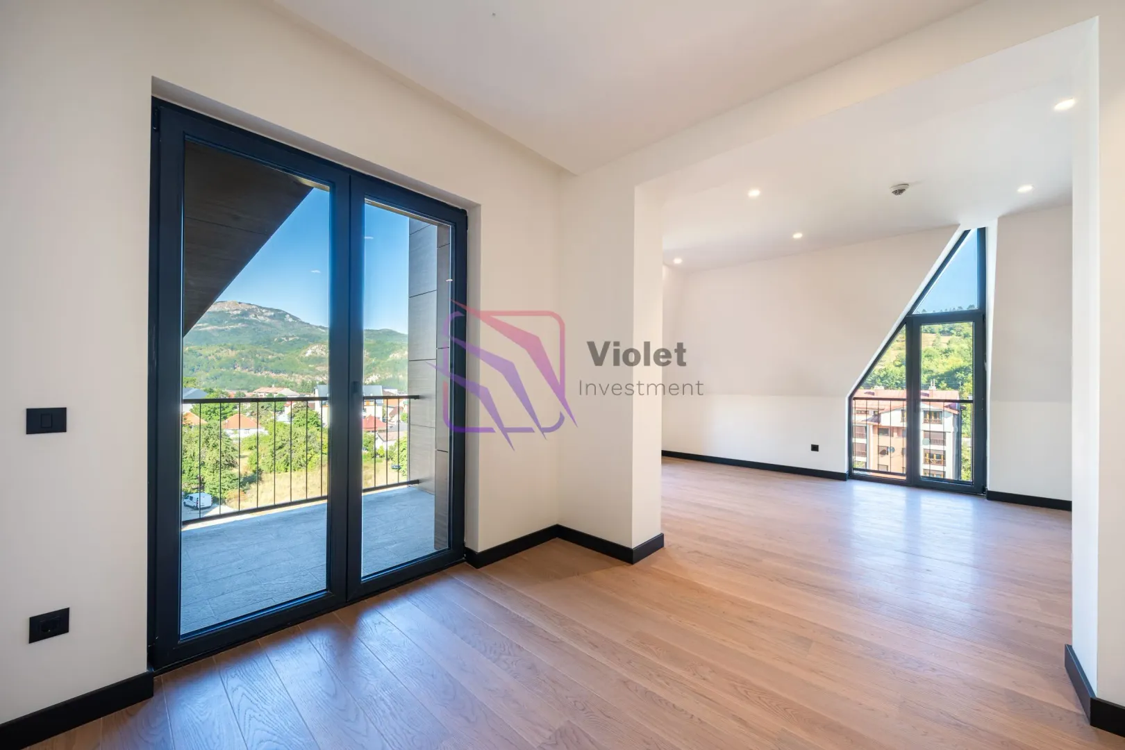 Prodaja, četvorosoban stan, 107m², Kolašin, Crna Gora