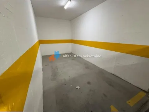 Izdavanje, trosoban stan, 57m², Južni Bulevar, Vračar Sve Podlokacije - image 12