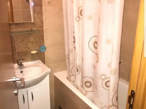 Prodaja, jednosoban stan, 40m², Stari Aerodrom, Podgorica - image 8