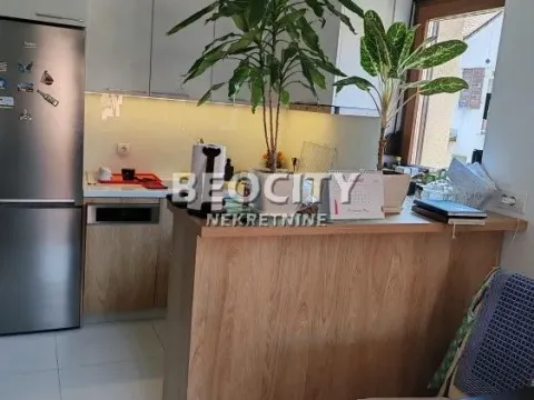 Prodaja, trosoban stan, 68m², Petlovo Brdo, Beograd - image 2