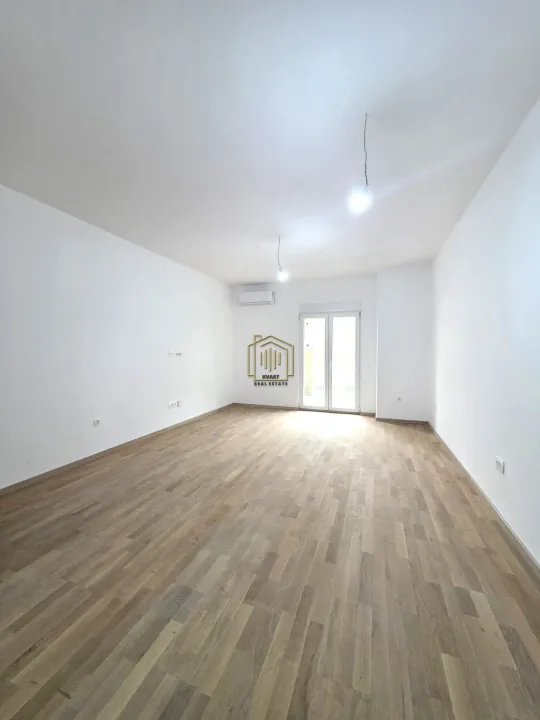 Prodaja, dvosoban stan, 60m², Momišići, Podgorica