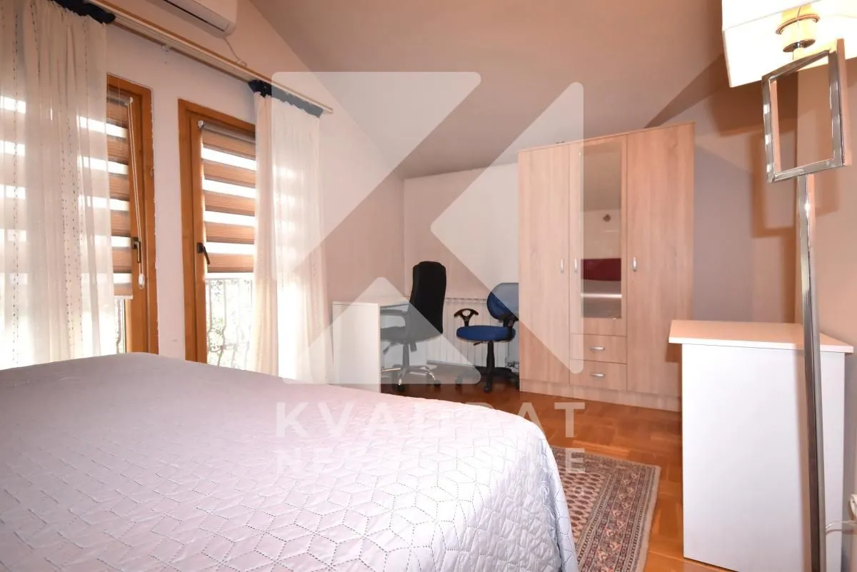 Rent, house, 300m², Ibričevina, Podgorica