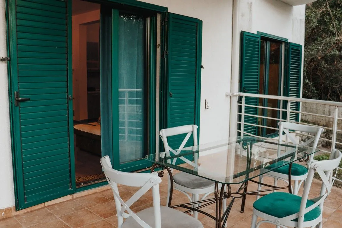 Prodaja, jednosoban stan, 65m², Risan, Kotor