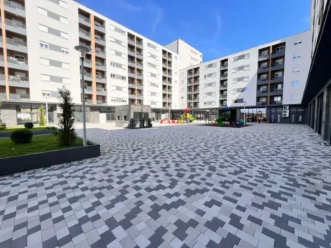 Prodaja, trosoban stan, 106m², Stari Aerodrom, Podgorica