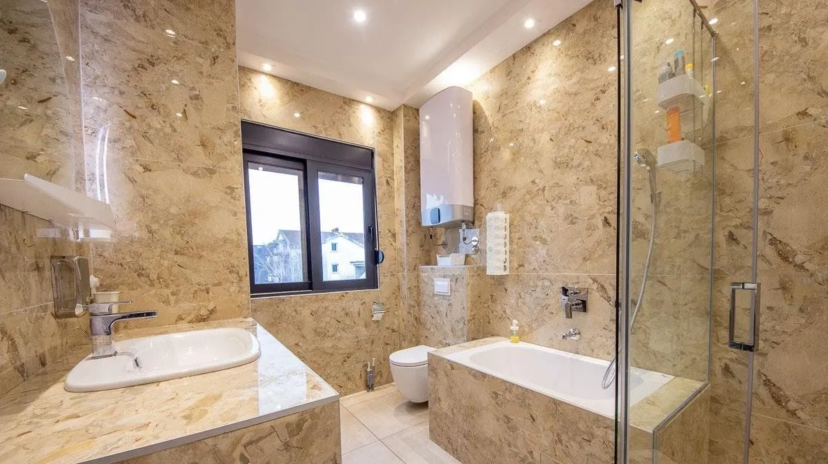 Rent, house, 180m², Gornja Gorica, Podgorica