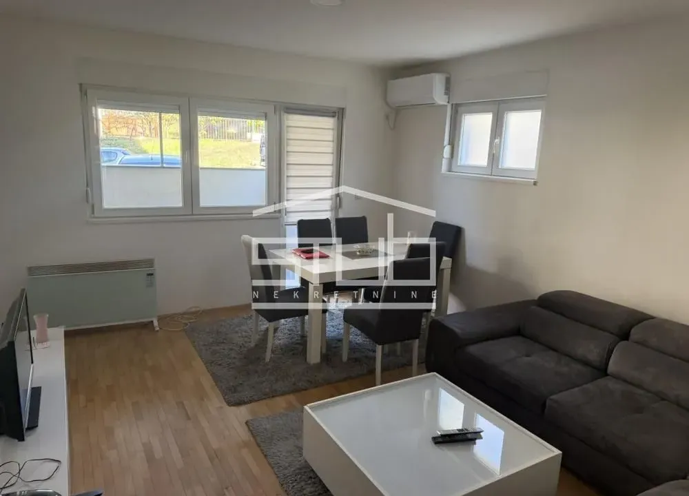 Izdavanje, dvosoban stan, 47m², Čukarica, Beograd