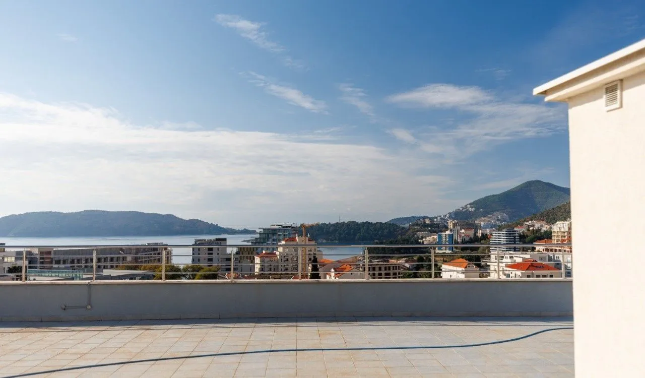 Prodaja, trosoban stan, Bečići, Budva