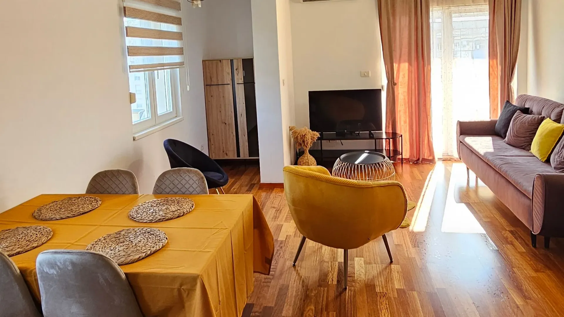 Rent, two bedroom apartment, 64m², City Kvart, Podgorica