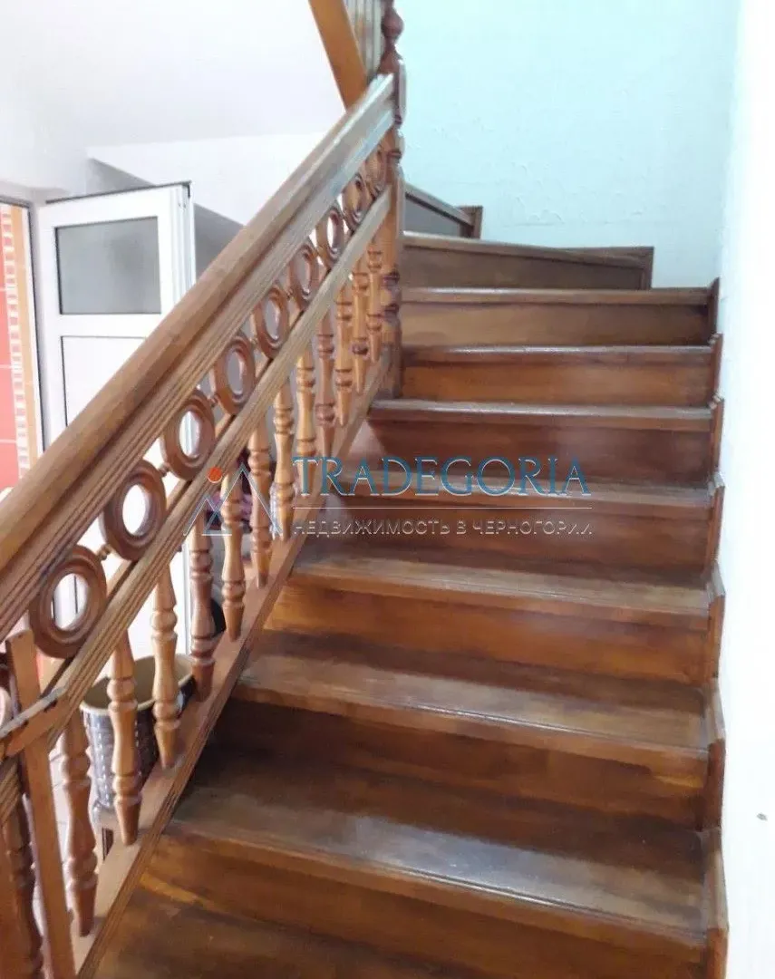 Prodaja, kuća, 280m², Bar, Crna Gora