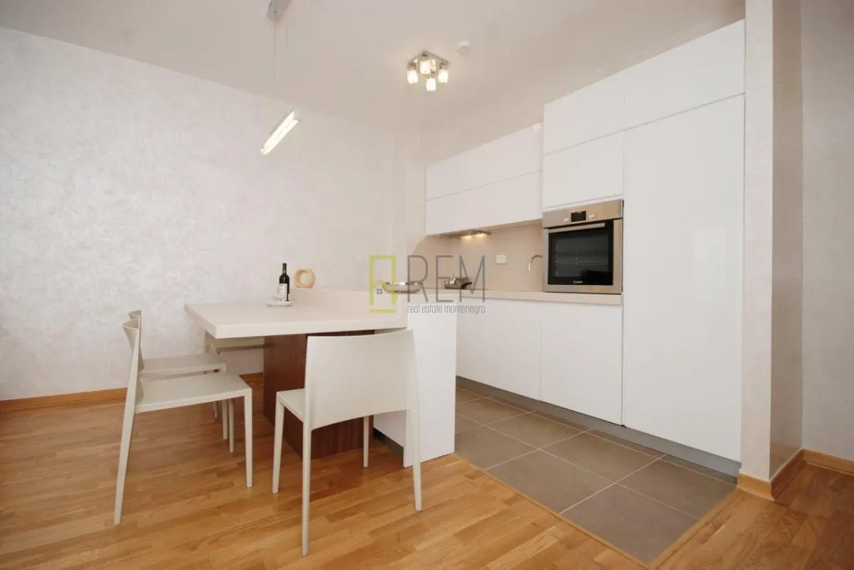 Rent, two bedroom apartment, 70m², City Kvart, Podgorica