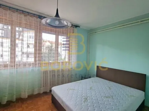Izdavanje, trosoban stan, 80m², Savski Venac, Beograd - image 7