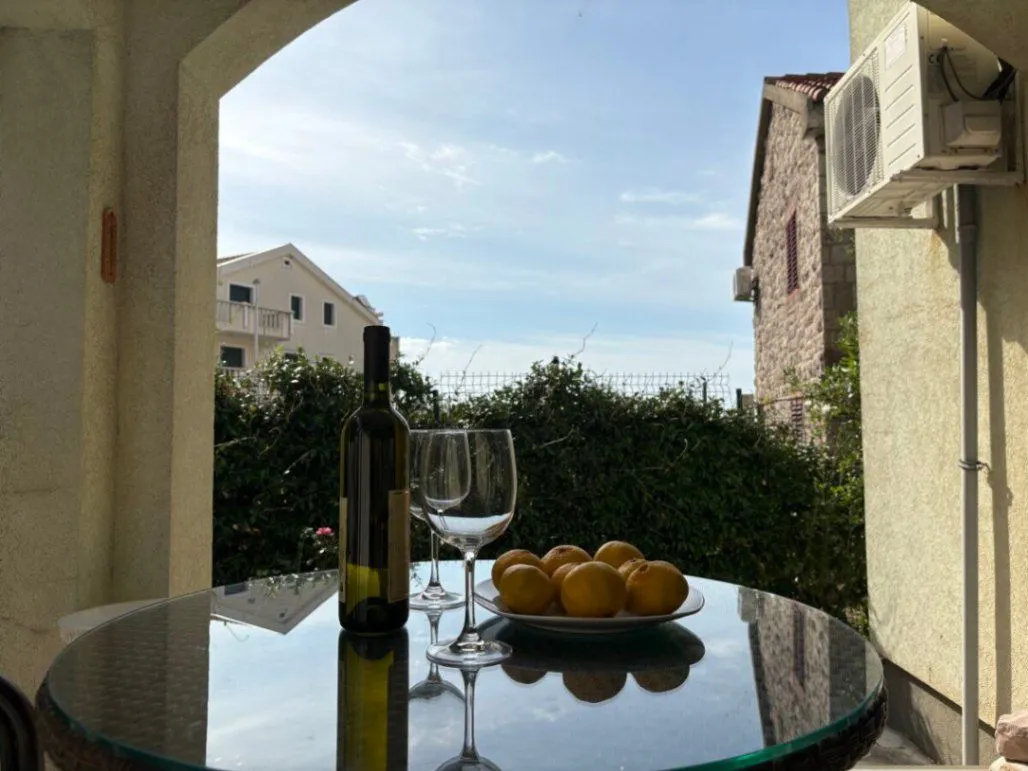 Sale, one bedroom apartment, 48m², Petrovac, Budva