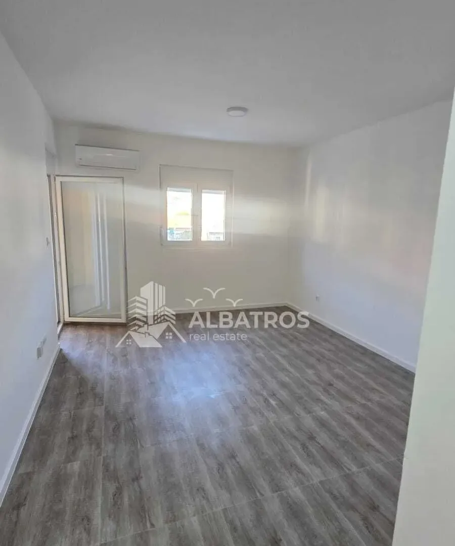 Rent, one bedroom apartment, 48m², Bar, Crna Gora