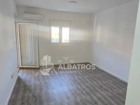 Rent, one bedroom apartment, 48m², Bar, Crna Gora - image 2