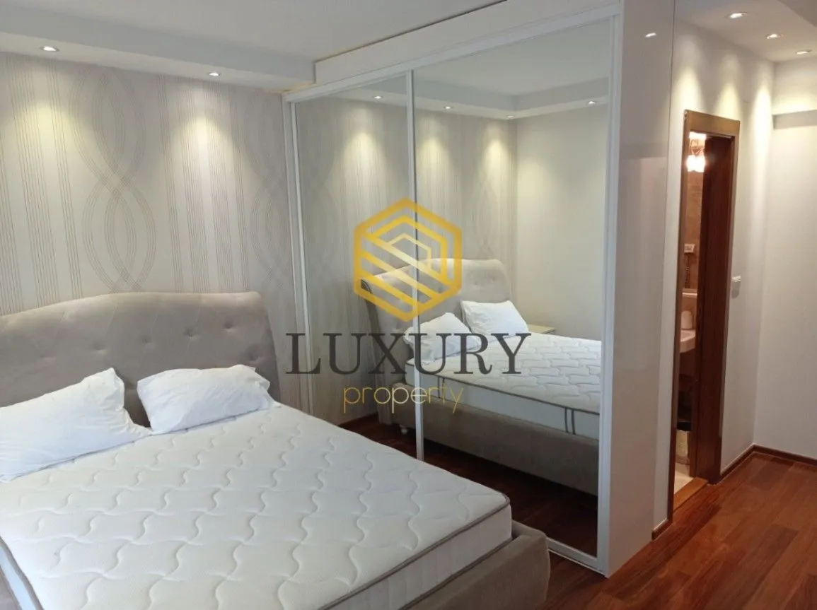 Rent, four bedroom apartment, 130m², Centar, Podgorica