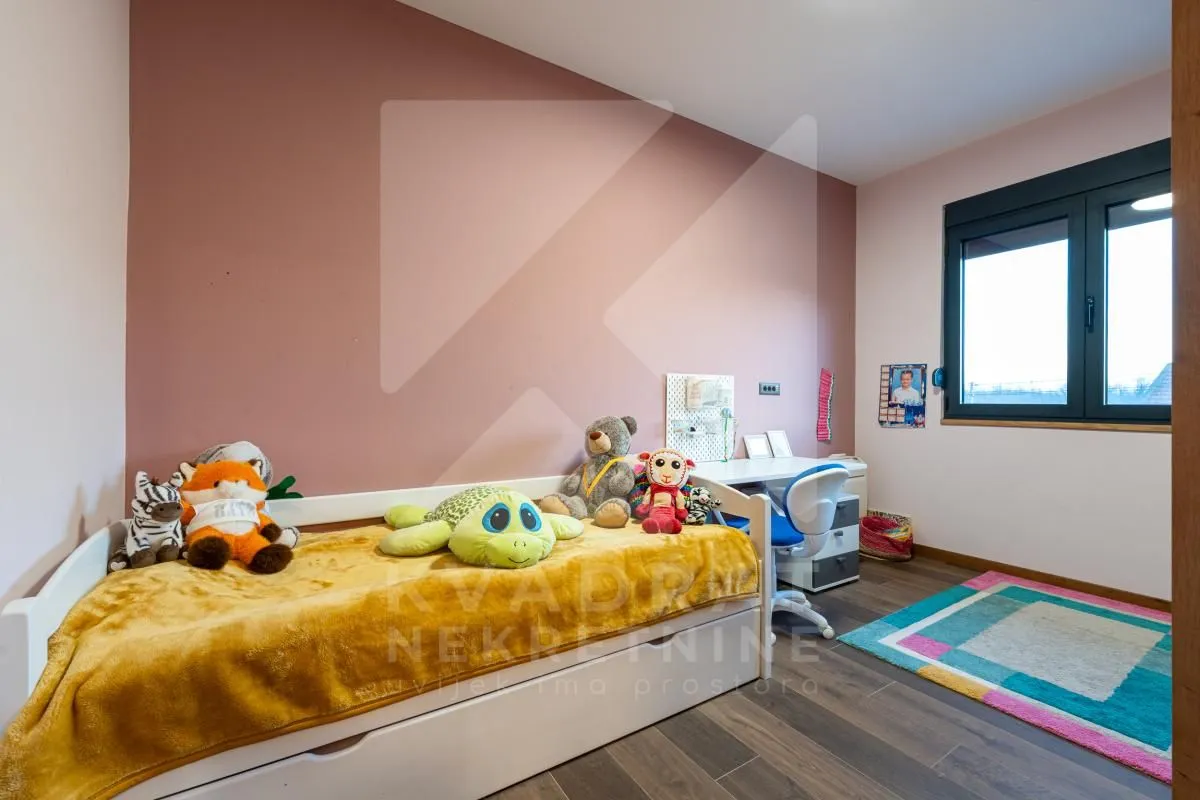 Prodaja, kuća, 166m², Tološi, Podgorica