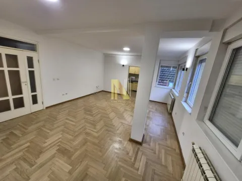 Izdavanje, četvorosoban stan, 89m², Socijalno, Novi Sad Sve Podlokacije - image 4