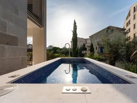 Prodaja, jednosoban stan, 56m², Rafailovići, Budva - image 28