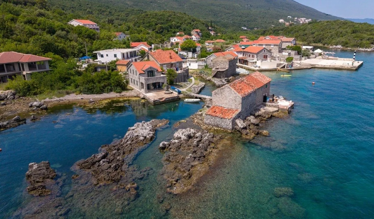 Prodaja, kuća, 121m², Tivat, Crna Gora