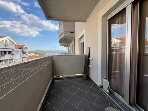 Izdavanje, stan, 82m², Tivat, Crna Gora - image 2