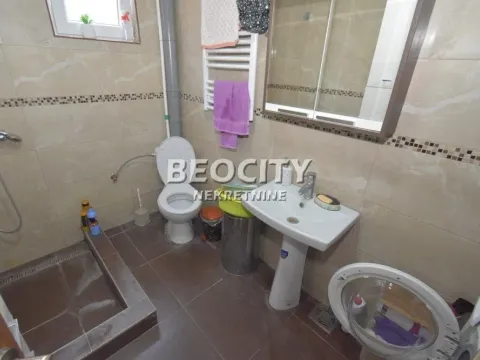 Prodaja, kuća, 366m², Ledine, Beograd - image 5